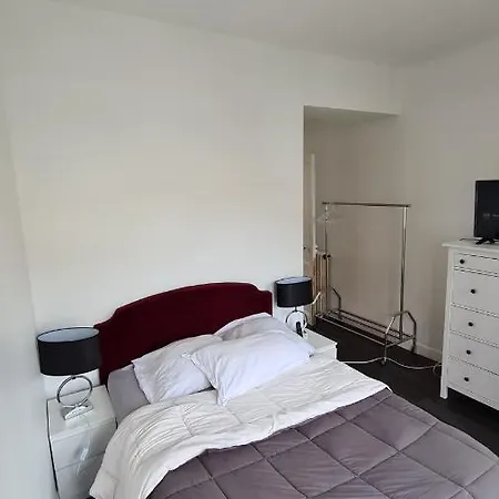 Maison De A A 450 Metres De La Croisette